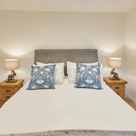 Host & - Croft House *